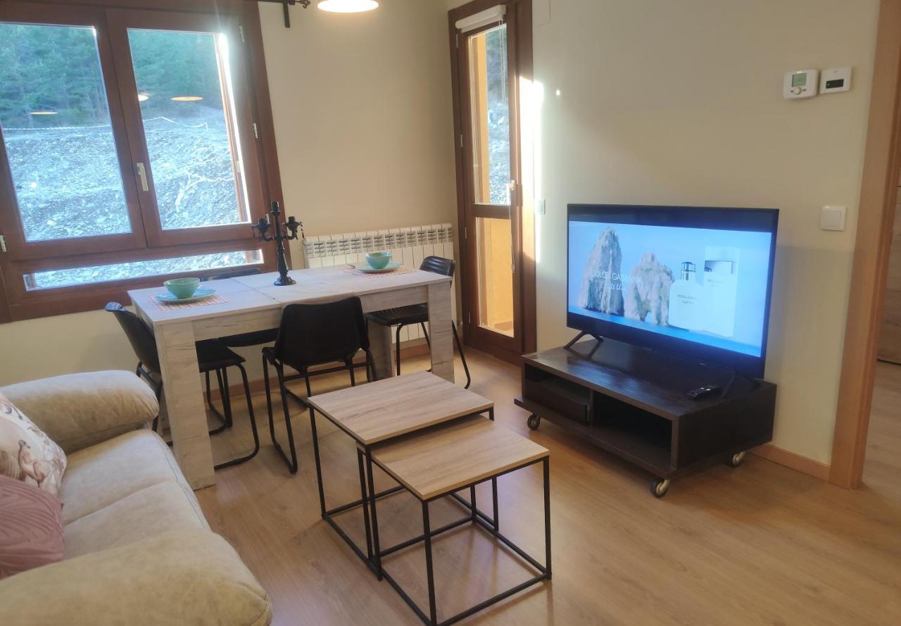 Apartamento A Estrenar En Villanua Luaran gambar